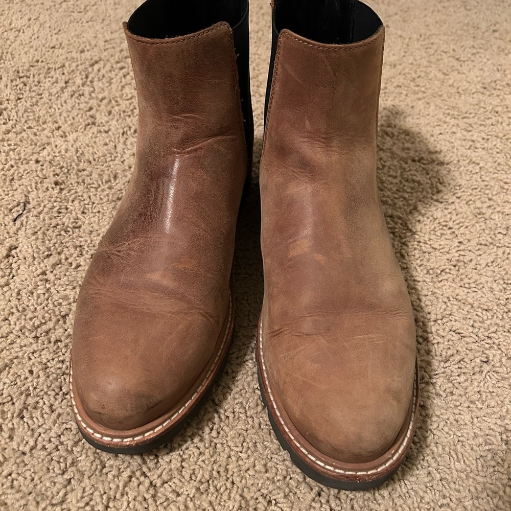 Nisolo Lug Chelsea Boots